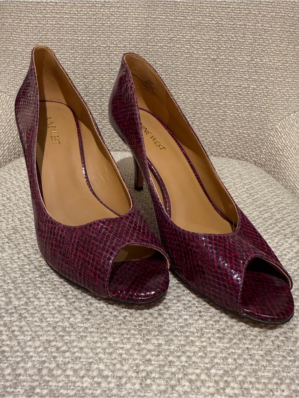 Nine West Burgundy Snake Print Peep-Toe Heels • 8.5 M